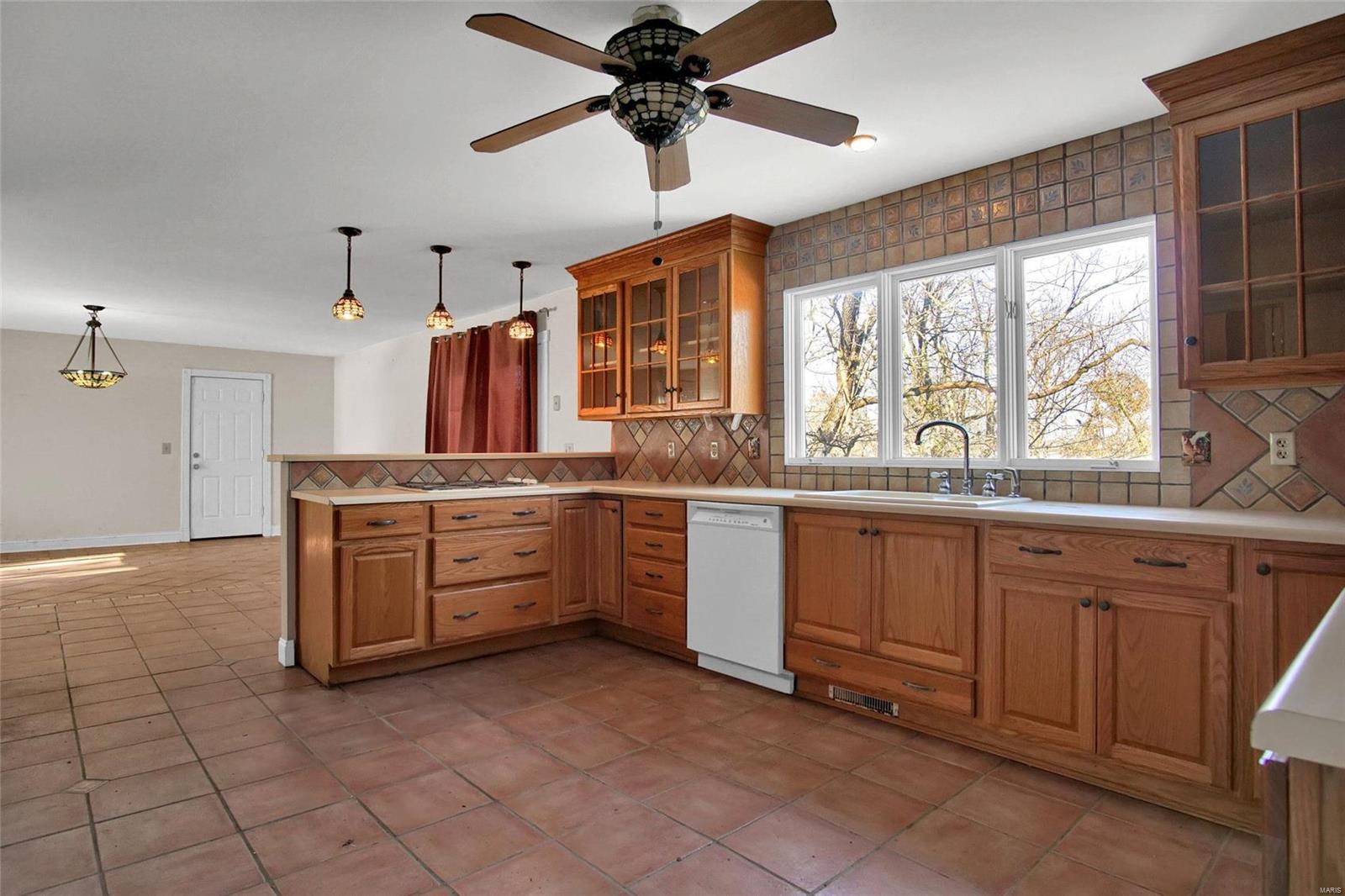 10715 Hickory Flat Road Highland, IL 62249 - Photo 12 of 38