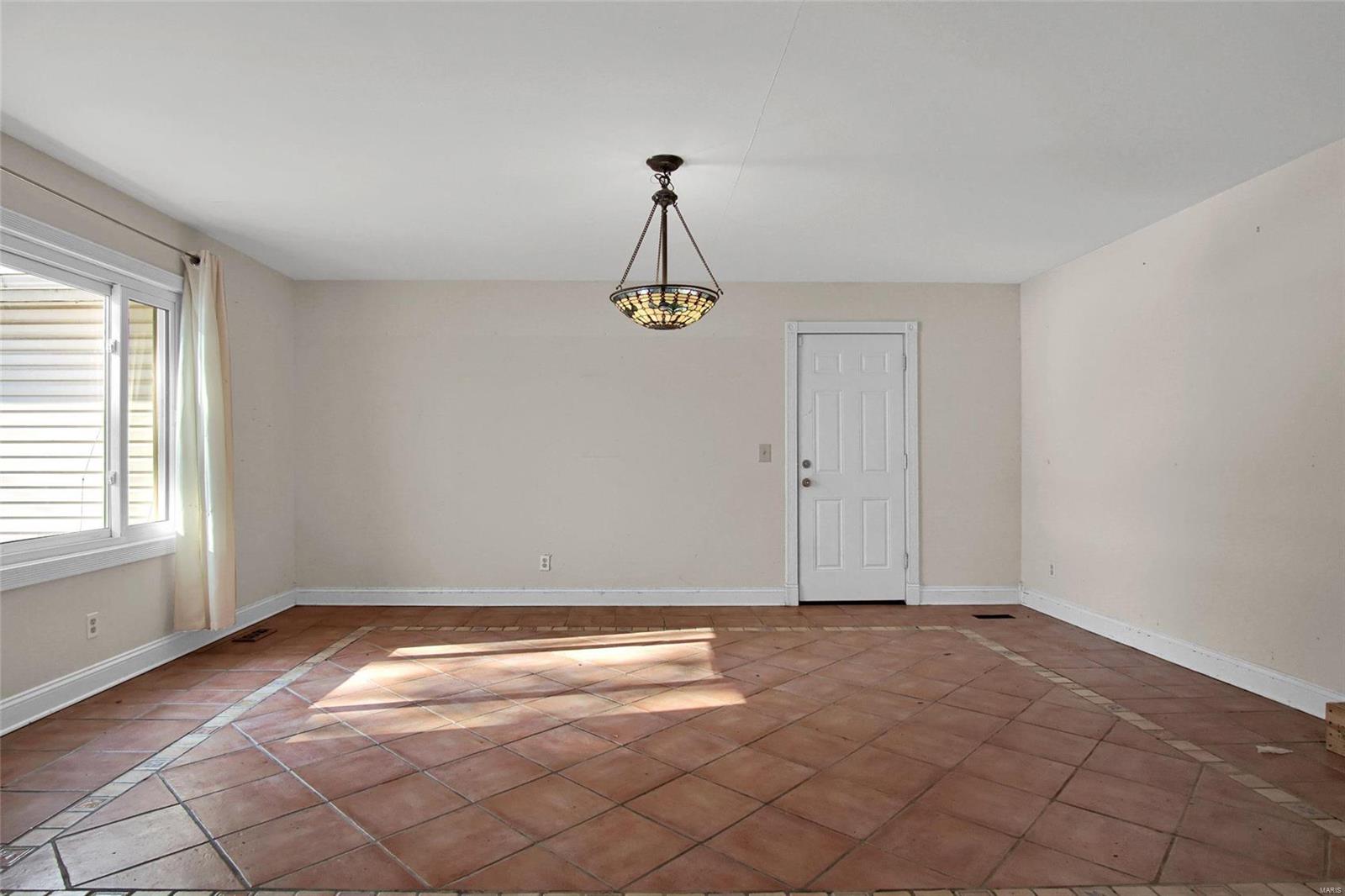 10715 Hickory Flat Road Highland, IL 62249 - Photo 15 of 38
