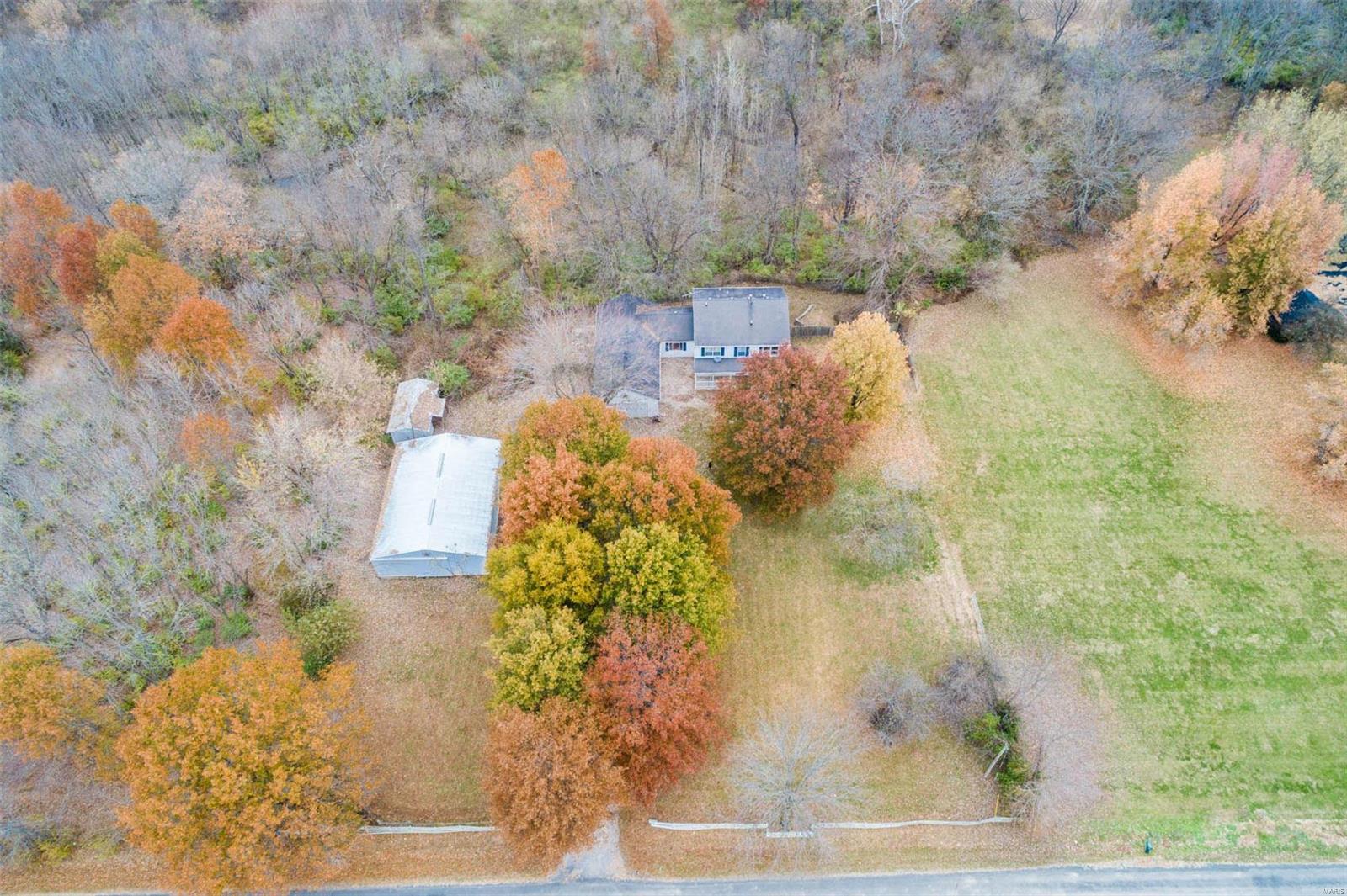 10715 Hickory Flat Road Highland, IL 62249 - Photo 3 of 38