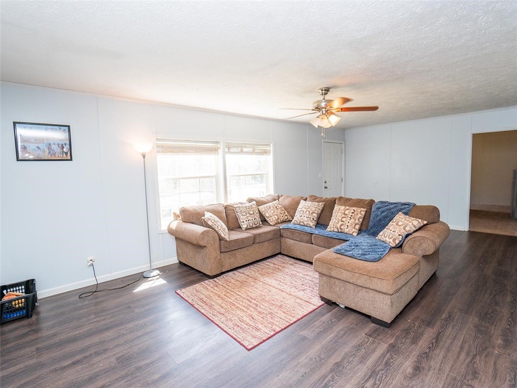 153 Point Lookout Road Townville, SC 29689 - Photo 9 of 30 Gallery Image 9