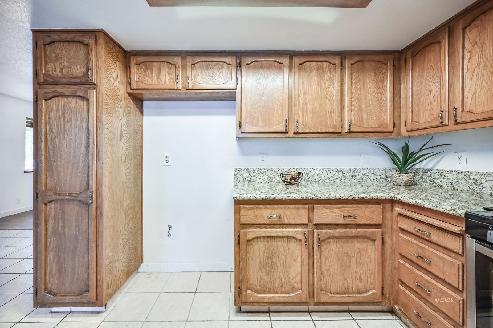 620 Sherwood Court Ridgecrest, CA 93555 - Photo 6 of 38 Gallery Image 6
