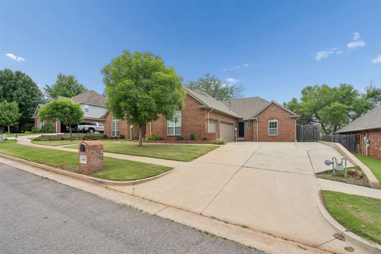 14305 Middleberry Road Edmond, OK 73013 - Photo 3 of 43 Gallery Image 3