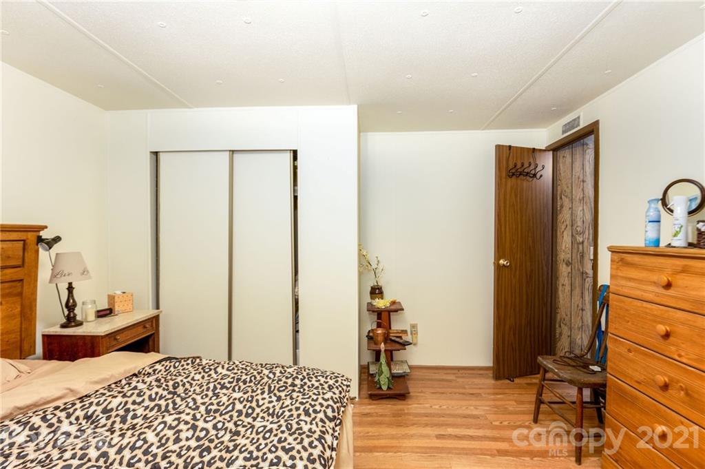 117 Bluebird Hill Road Canton, NC 28716 - Photo 4 of 34 Gallery Image 4