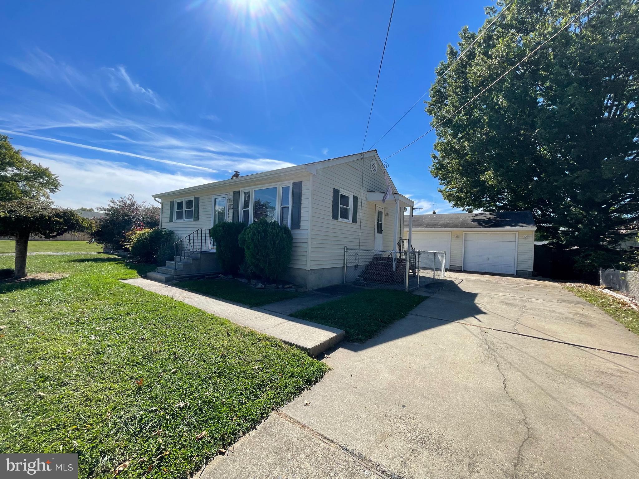 33 Harvard Road Pennsville, NJ 08070 - Photo 4 of 43