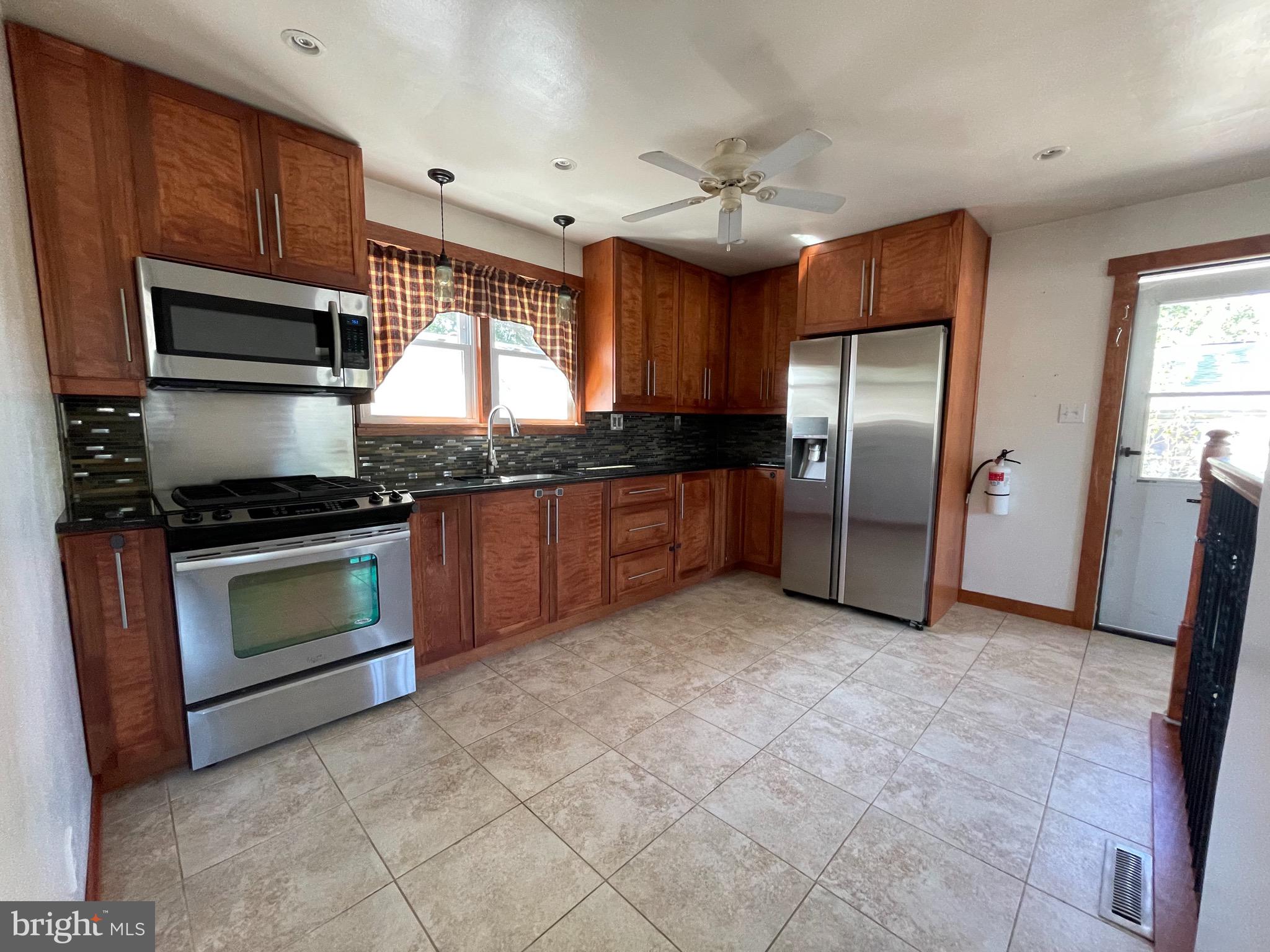 33 Harvard Road Pennsville, NJ 08070 - Photo 7 of 43