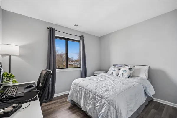 $215,000 | 108 South 14th Street, Unit 108, St. Charles, IL 60174