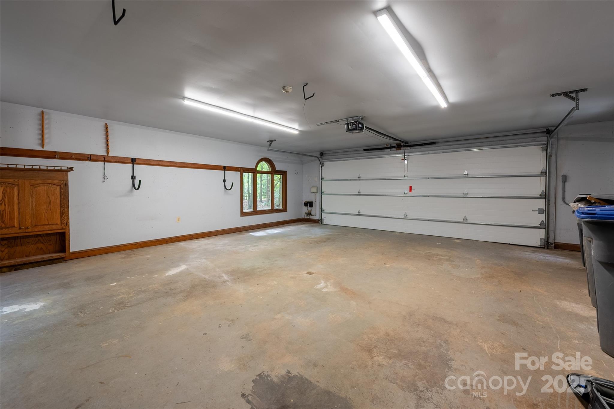 909 Baron Road Waxhaw, NC 28173 - Photo 37 of 46 a view of an empty room