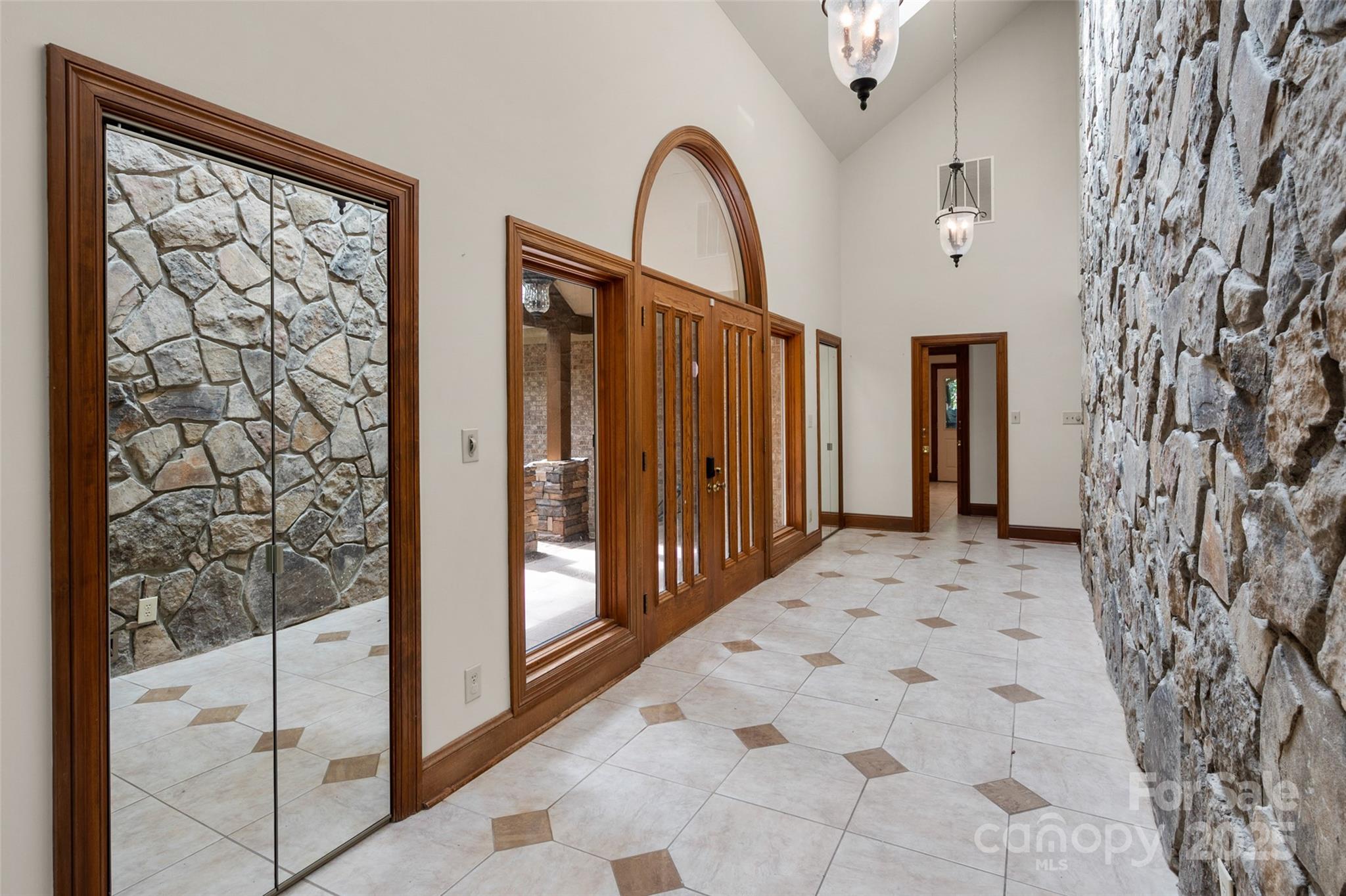 909 Baron Road Waxhaw, NC 28173 - Photo 6 of 46 a view of a interior of the house