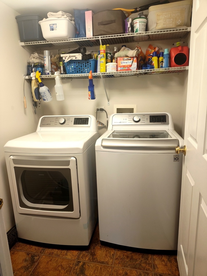 224 Willow Bend Bolingbrook, IL 60490 - Photo 23 of 41 a utility room with dryer and washer