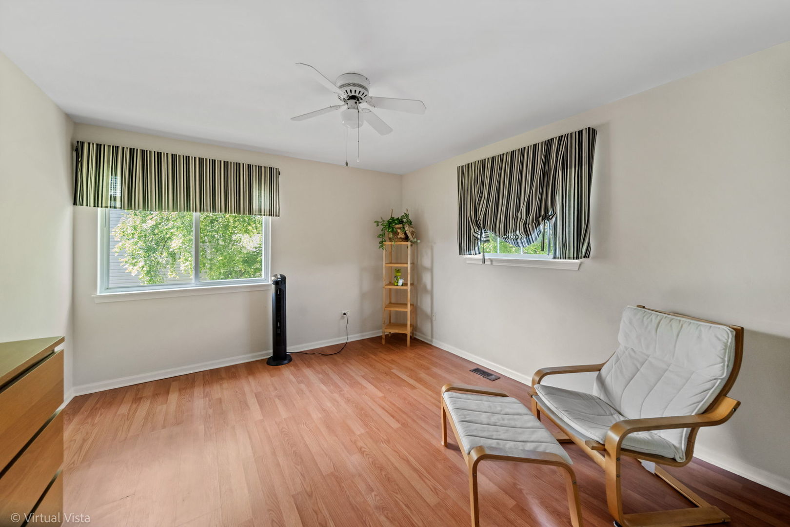 224 Willow Bend Bolingbrook, IL 60490 - Photo 28 of 41 a view of room with furniture window and wooden floor