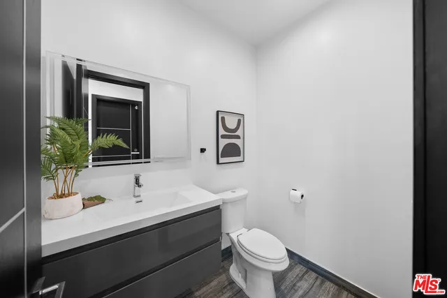 $8,500 | 5812 Willis Avenue, Sherman Oaks, CA 91411