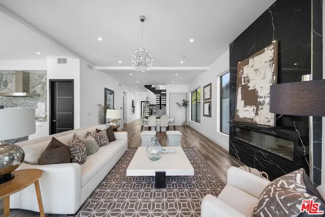 $8,500 | 5812 Willis Avenue, Sherman Oaks, CA 91411