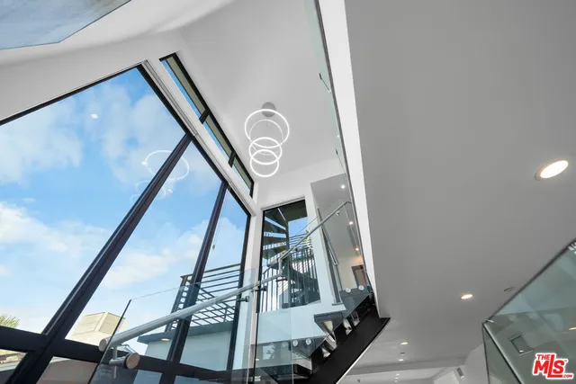 $8,500 | 5812 Willis Avenue, Sherman Oaks, CA 91411