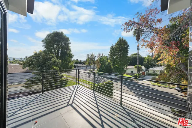 $8,500 | 5812 Willis Avenue, Sherman Oaks, CA 91411