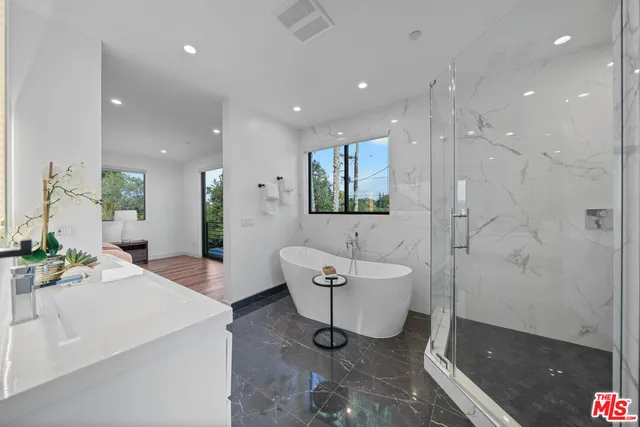 $8,500 | 5812 Willis Avenue, Sherman Oaks, CA 91411