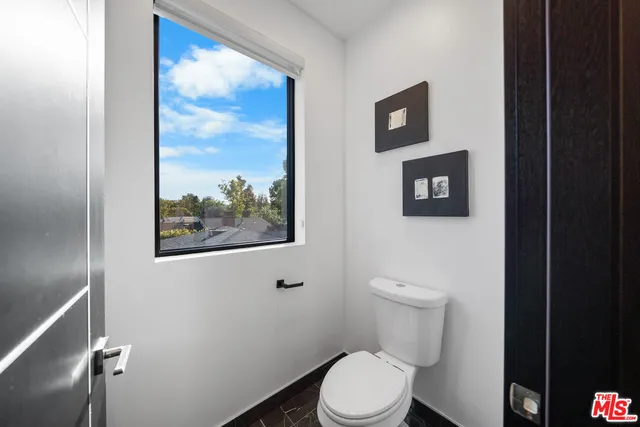 $8,500 | 5812 Willis Avenue, Sherman Oaks, CA 91411