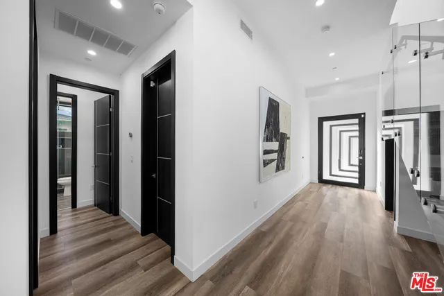 $8,500 | 5812 Willis Avenue, Sherman Oaks, CA 91411