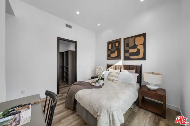 $8,500 | 5812 Willis Avenue, Sherman Oaks, CA 91411