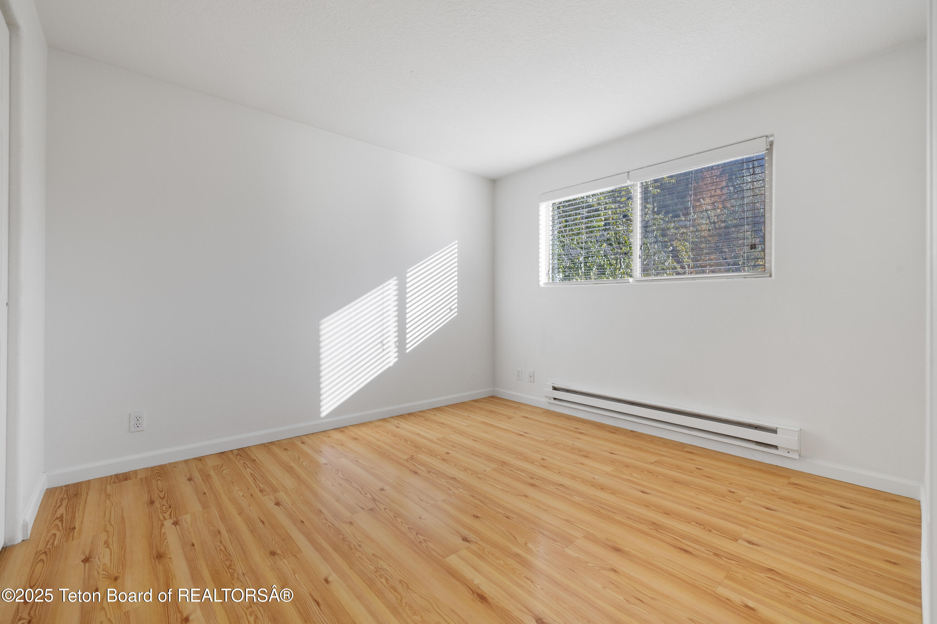 750 Powderhorn Lane, Unit K4 Jackson, WY 83001 - Photo 7 of 10 Primary Bedroom