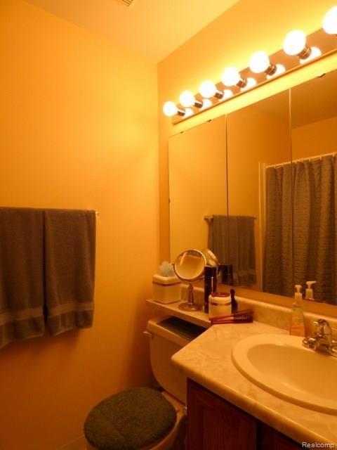 10116 Kress Road Pinckney, MI 48169 - Photo 14 of 28 14 MASTER FULL BATHROOM.JPG