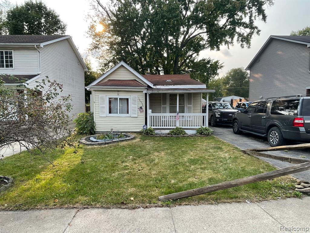 19935 Inkster Road Livonia, MI 48152 - Photo 2 of 31