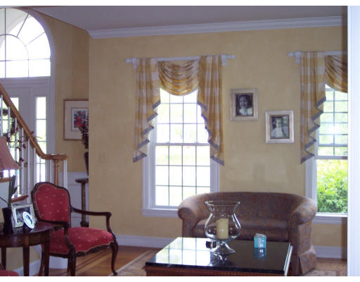 1 Connelly Hill Road Hopkinton, MA 01748 - Photo 13 of 30 Gallery Image 13