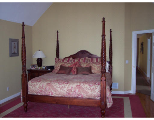 1 Connelly Hill Road Hopkinton, MA 01748 - Photo 17 of 30 Gallery Image 17