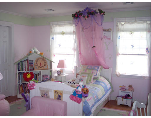 1 Connelly Hill Road Hopkinton, MA 01748 - Photo 20 of 30 Gallery Image 20