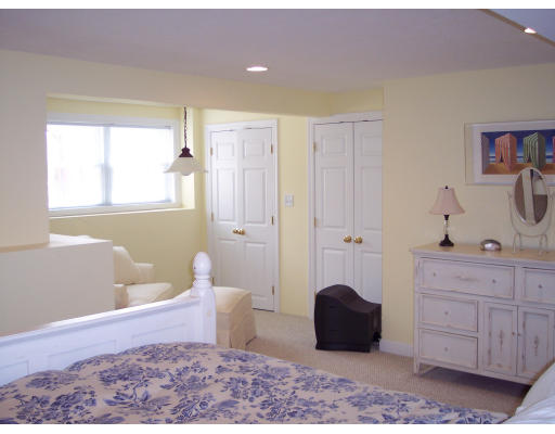 1 Connelly Hill Road Hopkinton, MA 01748 - Photo 24 of 30 Gallery Image 24