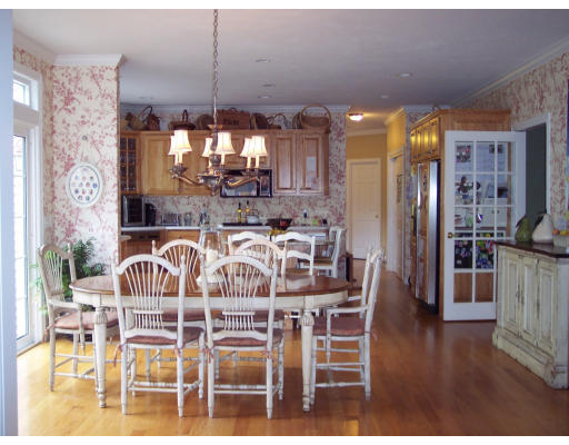 1 Connelly Hill Road Hopkinton, MA 01748 - Photo 5 of 30 Gallery Image 5