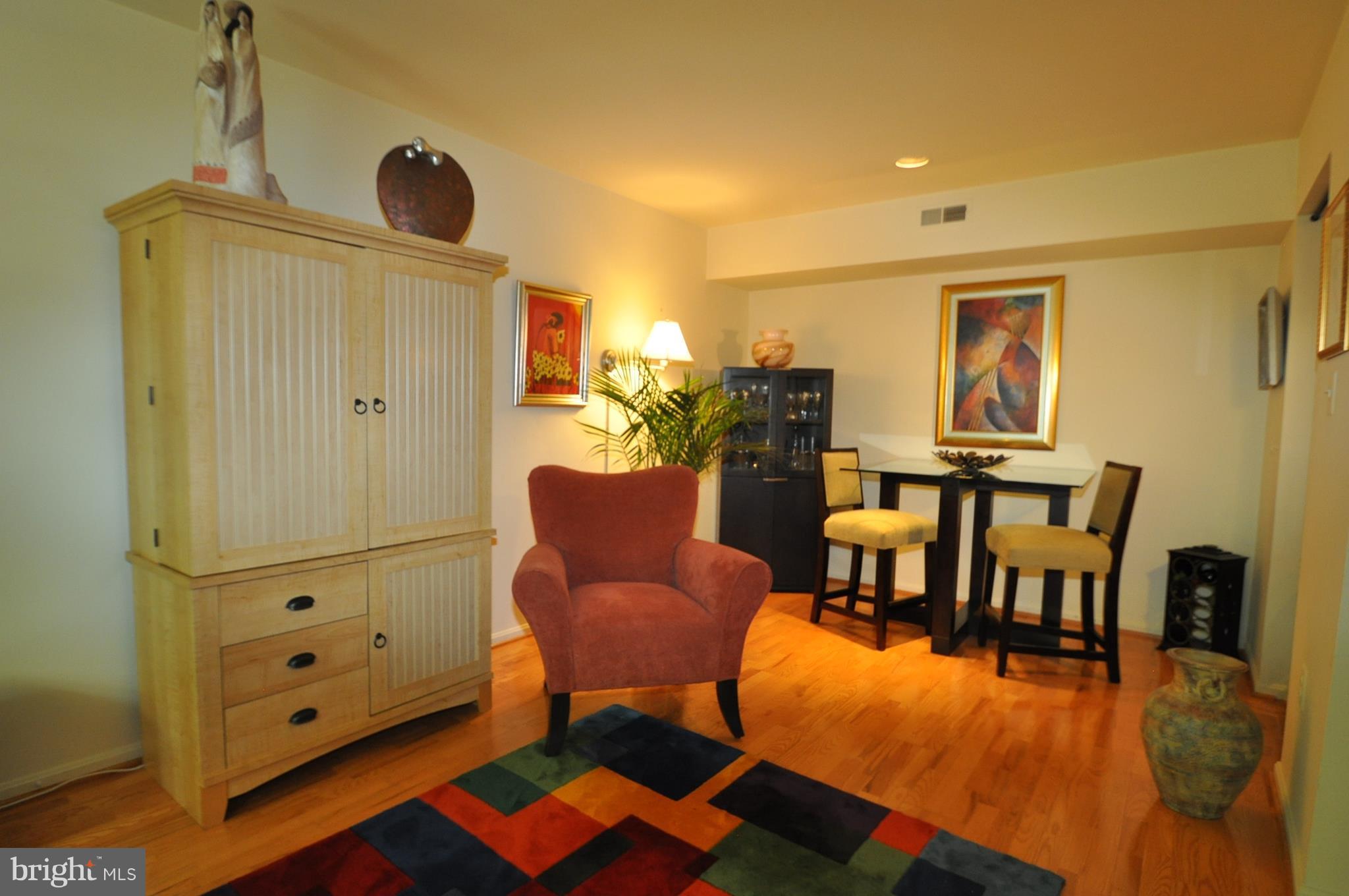 2026 Flowering Tree Terrace Silver Spring, MD 20902 - Photo 5 of 11 DINING AREA