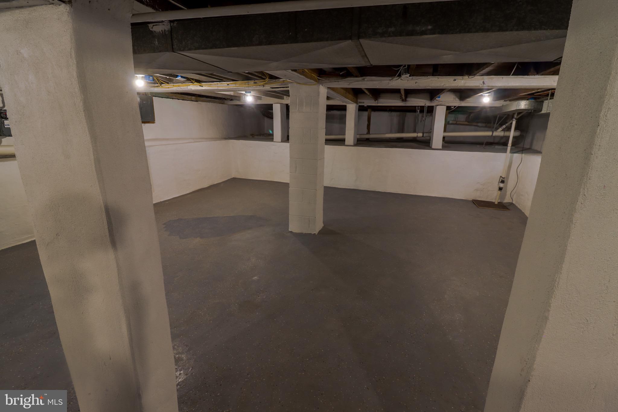 315 Riverside Drive Baltimore, MD 21221 - Photo 22 of 22 a view of water heater room