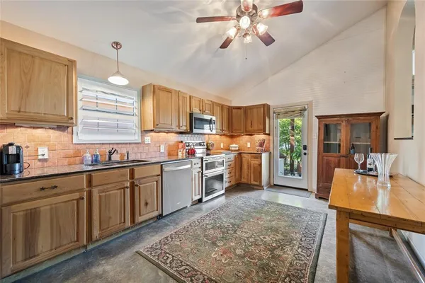 $348,000 | 1128 Doe Run Road, Tool, TX 75143