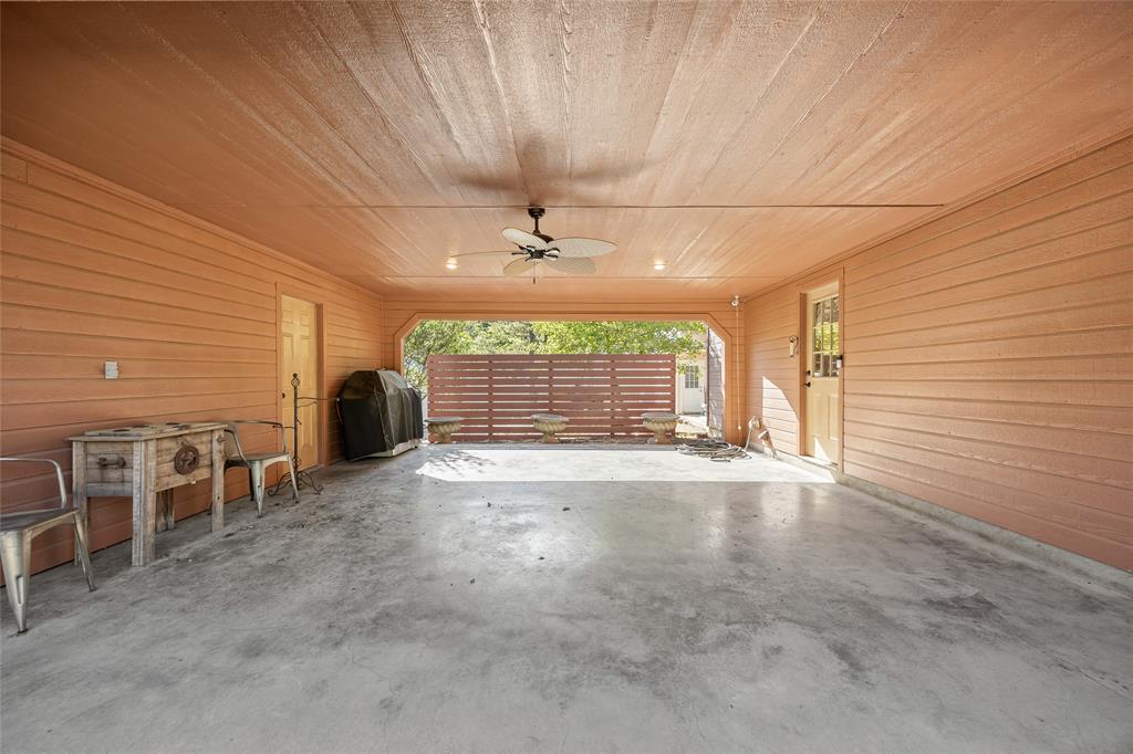 1128 Doe Run Road Tool, TX 75143 - Photo 16 of 33