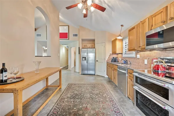 $348,000 | 1128 Doe Run Road, Tool, TX 75143