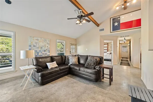 $348,000 | 1128 Doe Run Road, Tool, TX 75143