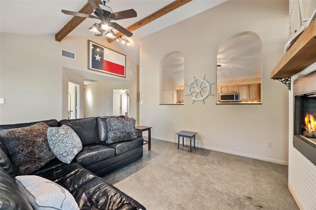 1128 Doe Run Road Tool, TX 75143 - Photo 8 of 33