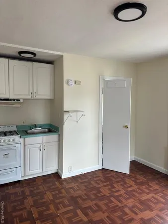$2,100 | 451 East Broadway, Unit 1, Long Beach, NY 11561