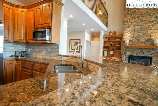 $999,000 | 123 Laura Avenue, West Jefferson, NC 28694