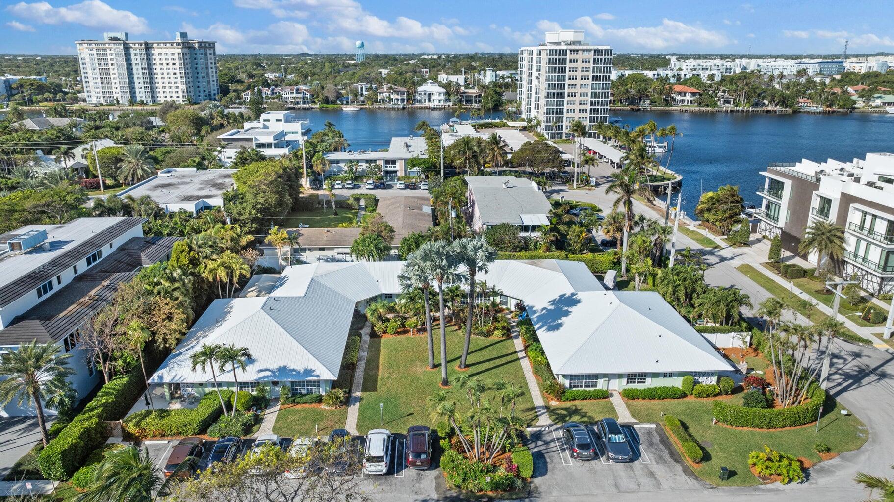 410 Venetian Drive Delray Beach, FL 33483 - Photo 28 of 28 an aerial view of multiple house