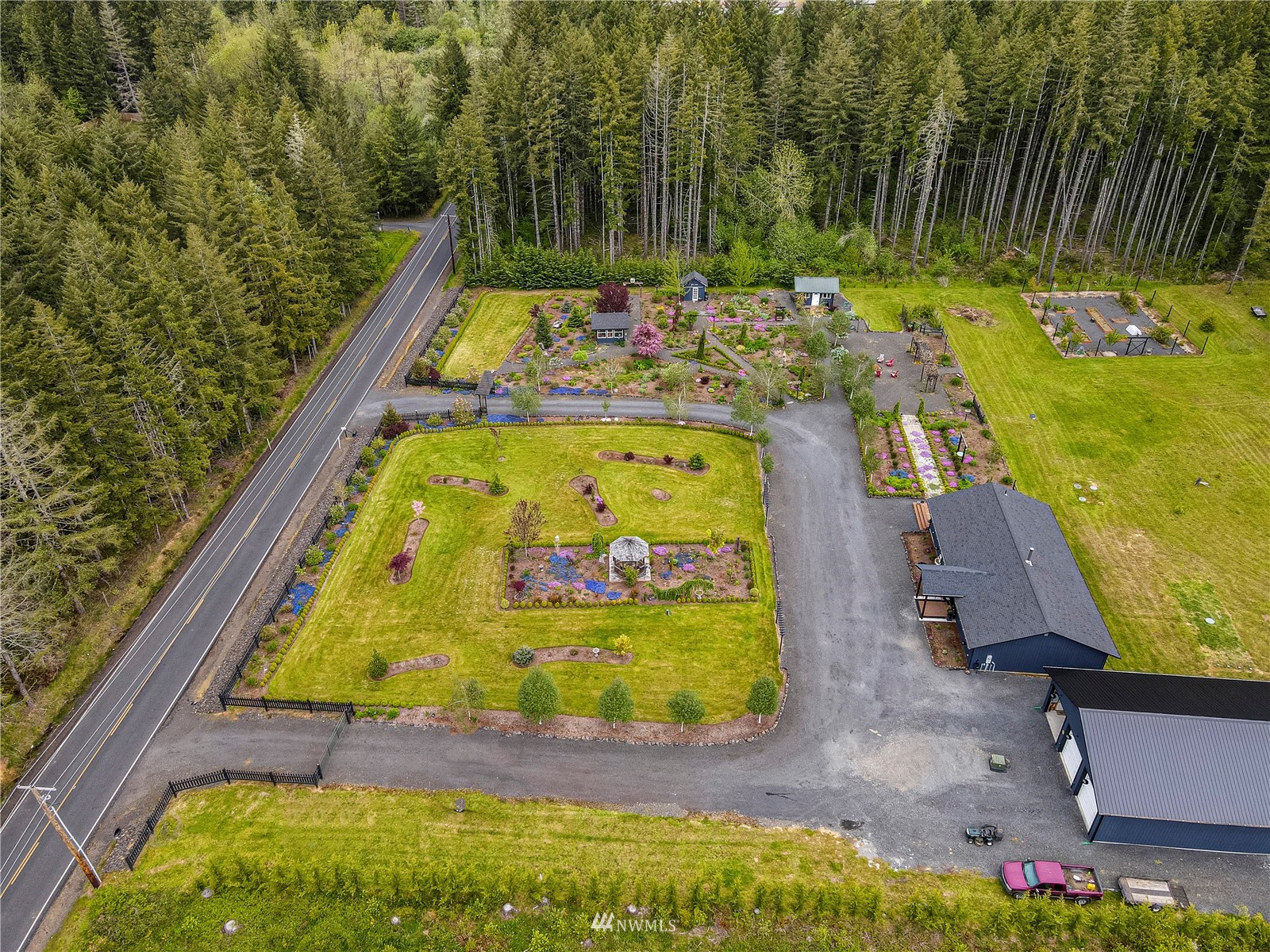 810 Logan Hill Road Chehalis, WA 98532 - Photo 3 of 39 a view of swimming pool