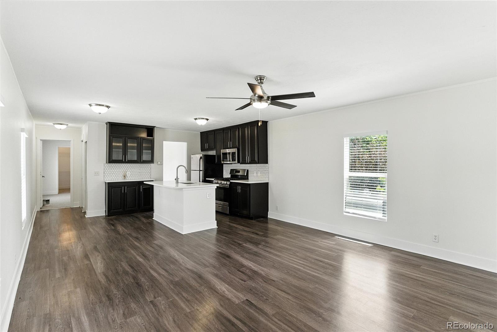 10201 Riverdale Road Thornton, CO 80229 - Photo 4 of 19