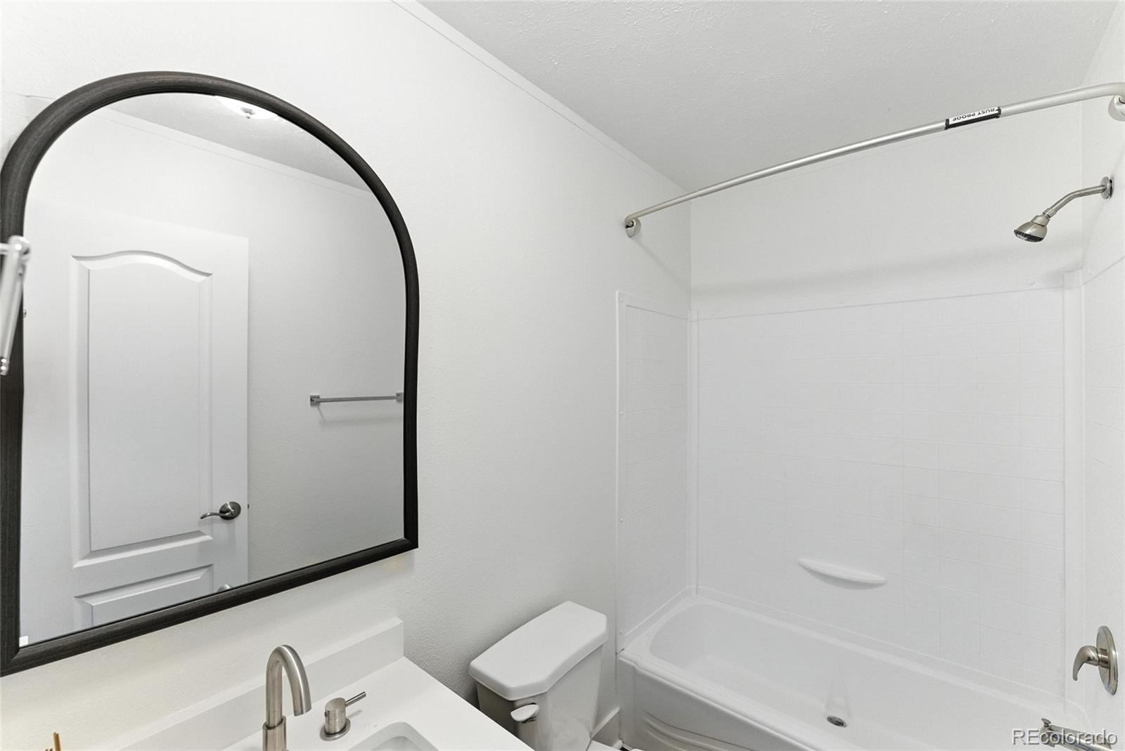 10201 Riverdale Road Thornton, CO 80229 - Photo 10 of 19