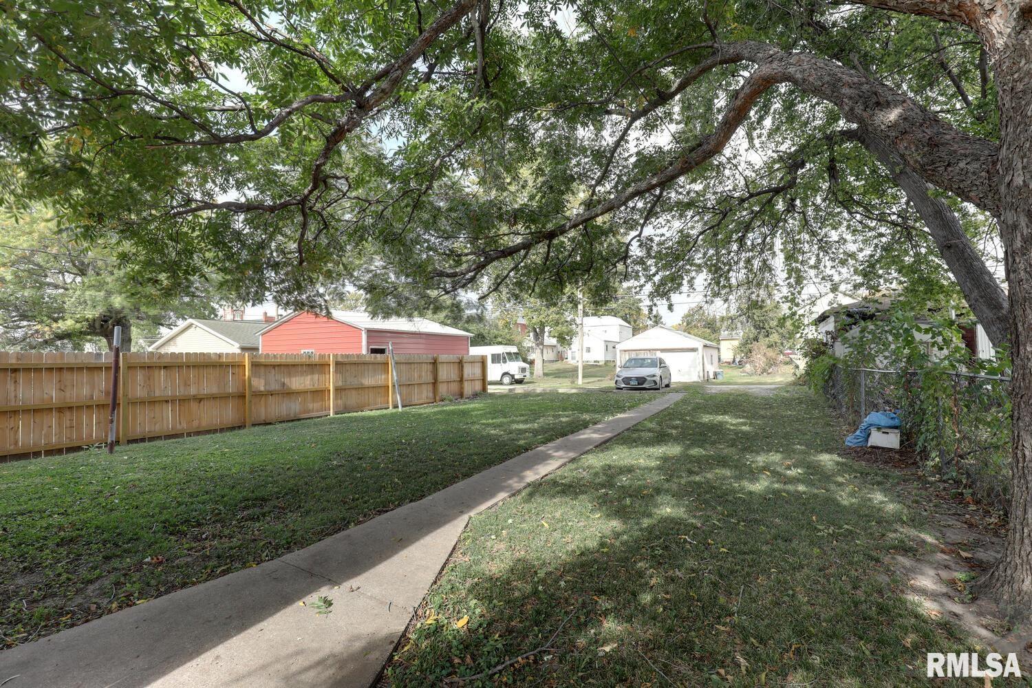 1023-1025 Ohio Street Quincy, IL 62301 - Photo 5 of 5