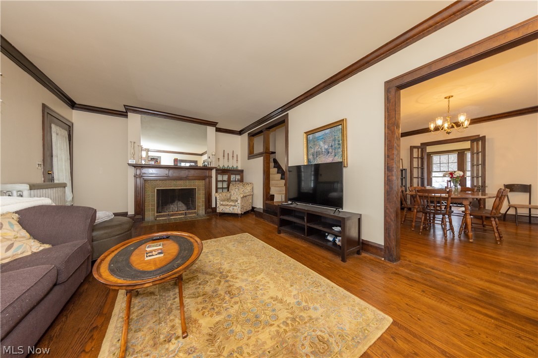 2471 Lee Road Cleveland, OH 44118 - Photo 5 of 35