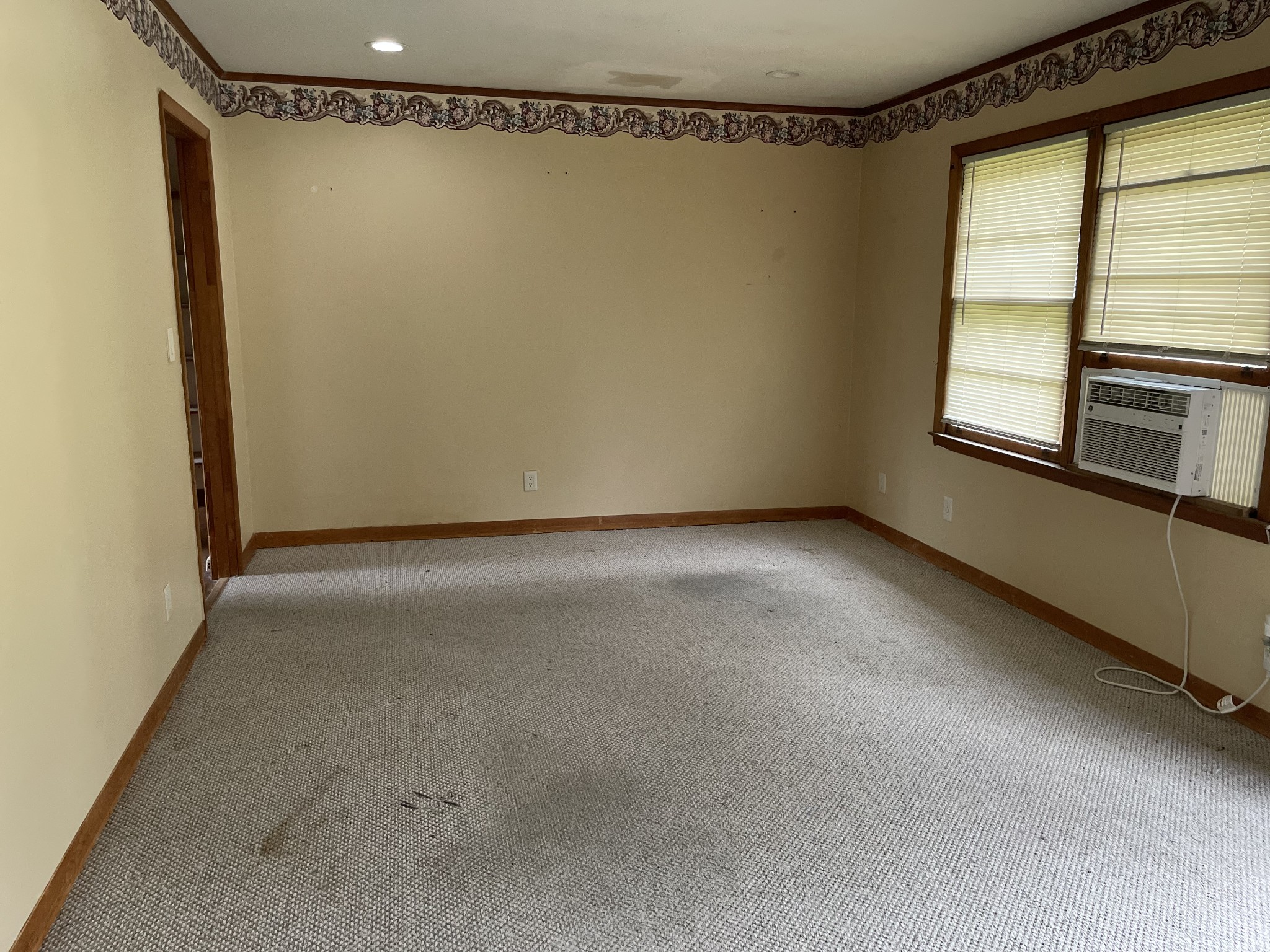 775 Union Ridge Road Wartrace, TN 37183 - Photo 11 of 20 a view of a room with window