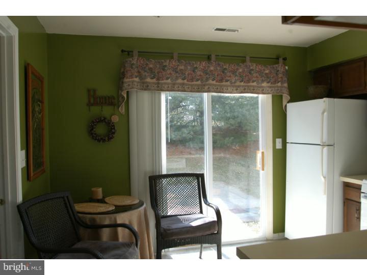 308 Hunters Road Logan Township, NJ 08085 - Photo 11 of 24 Kitchen