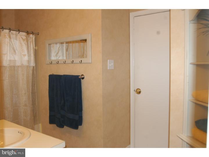308 Hunters Road Logan Township, NJ 08085 - Photo 19 of 24 Bathroom