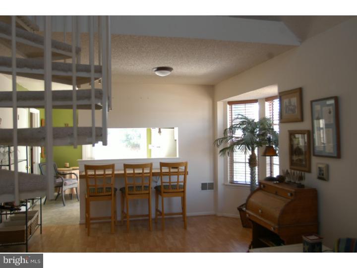 308 Hunters Road Logan Township, NJ 08085 - Photo 4 of 24 Dining Room
