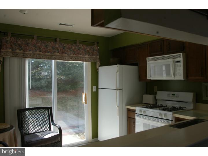 308 Hunters Road Logan Township, NJ 08085 - Photo 9 of 24 Kitchen